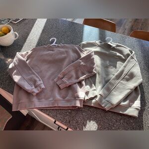 ROOTS sweatshirt- Lot of 2